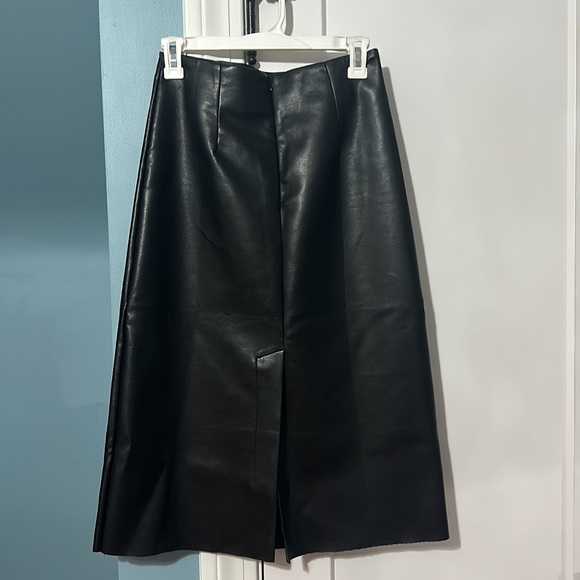 Leather black skirt - Picture 6 of 6